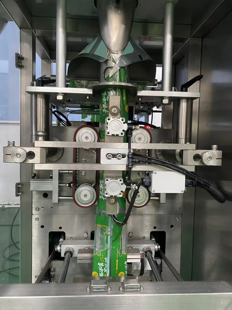 Vertical Packing Machine with  - đánh giá và giá Dry Food Snacks